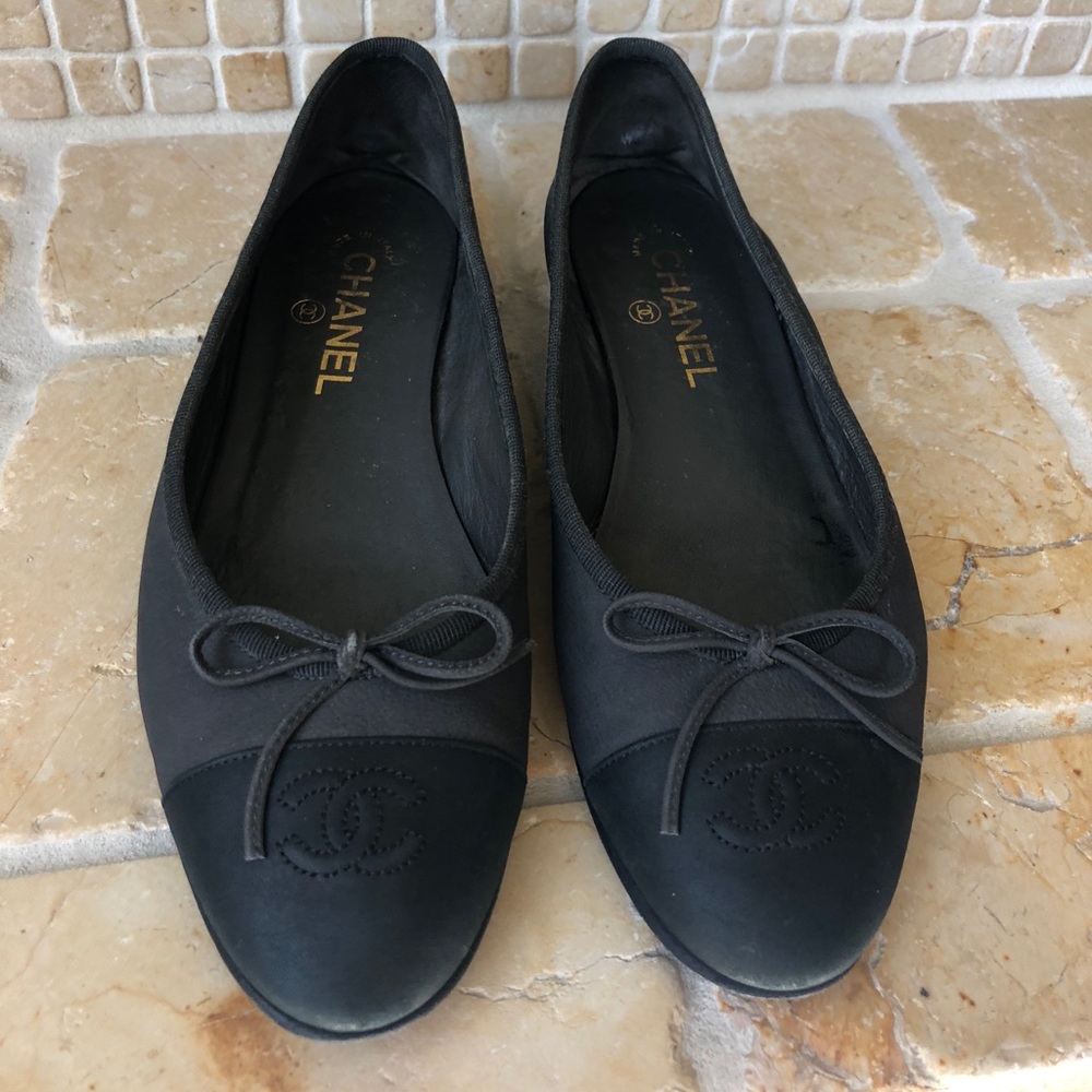 Chanel flats grey and black leather size 39